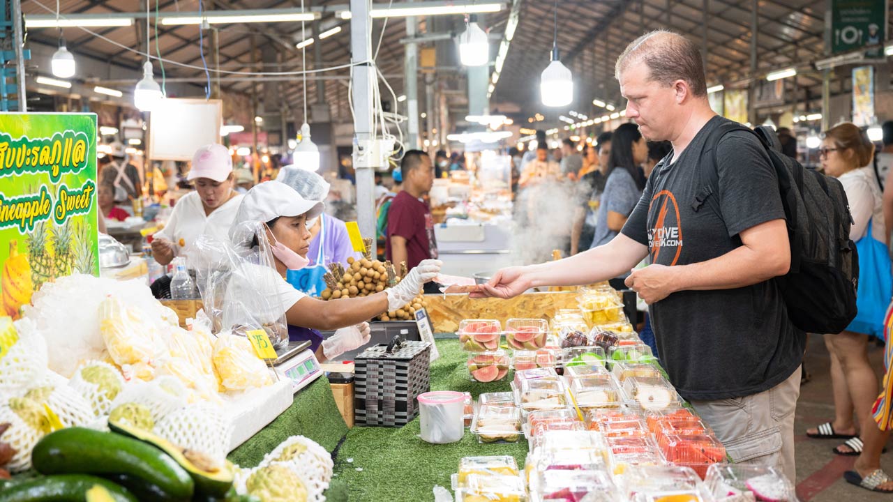 Tips for vegetarians and vegans at Naka Night Market